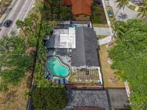 810 NE 182nd St, North Miami Beach FL 33162