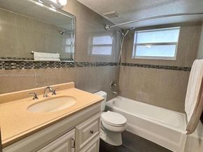 13701 Kendale Lakes Cir B111, Miami FL 33183