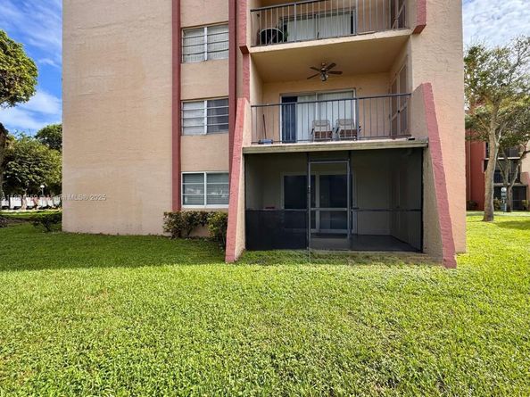 13701 Kendale Lakes Cir B111, Miami FL 33183