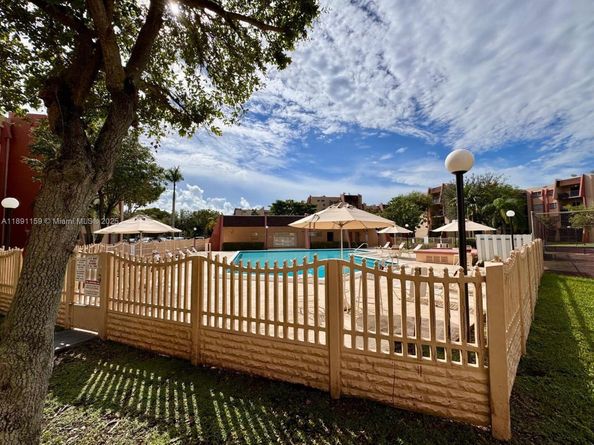 13701 Kendale Lakes Cir B111, Miami FL 33183