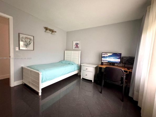 13701 Kendale Lakes Cir B111, Miami FL 33183