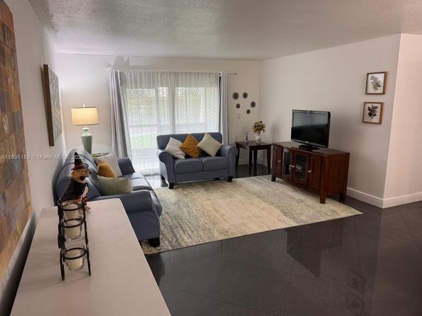13701 Kendale Lakes Cir B111, Miami FL 33183