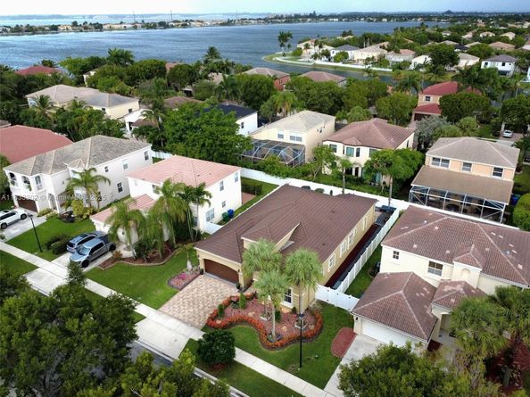 5034 SW 161st Ave, Miramar FL 33027