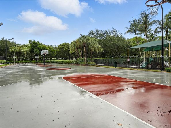 5034 SW 161st Ave, Miramar FL 33027