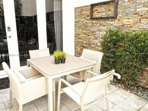 6436 NW 104th Ct, Doral FL 33178