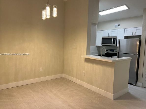 2811 N Oakland Forest Dr 309, Oakland Park FL 33309