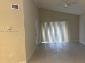 2811 N Oakland Forest Dr 309, Oakland Park FL 33309