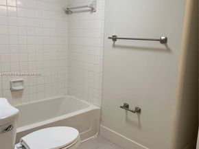 2811 N Oakland Forest Dr 309, Oakland Park FL 33309