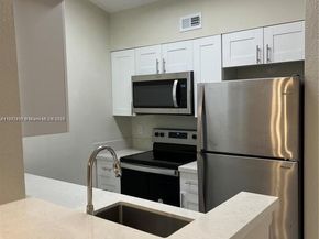 2811 N Oakland Forest Dr 309, Oakland Park FL 33309