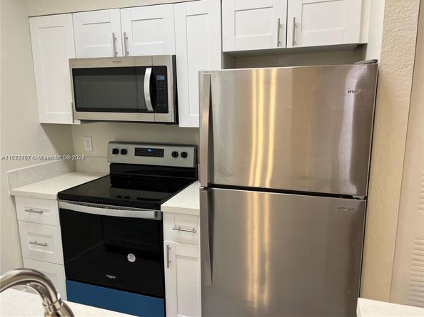 2811 N Oakland Forest Dr 309, Oakland Park FL 33309