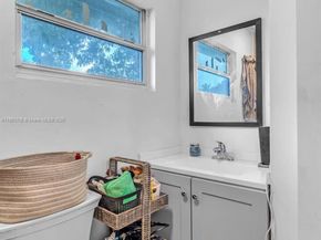 3380 NW 8th Pl, Lauderhill FL 33311