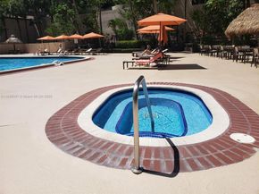 540 Brickell Key Dr 1524, Miami FL 33131