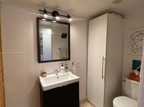 540 Brickell Key Dr 1524, Miami FL 33131