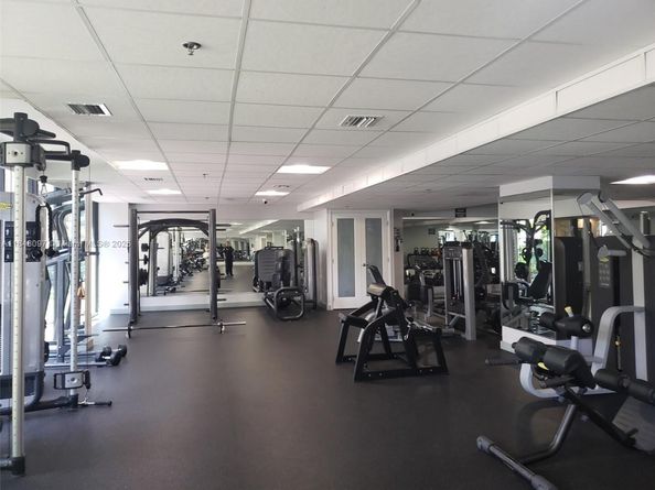 540 Brickell Key Dr 1524, Miami FL 33131