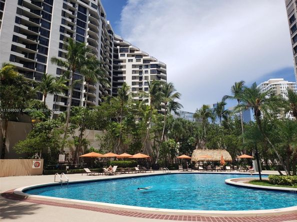 540 Brickell Key Dr 1524, Miami FL 33131