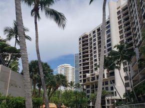 540 Brickell Key Dr 1524, Miami FL 33131