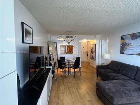 540 Brickell Key Dr 1524, Miami FL 33131