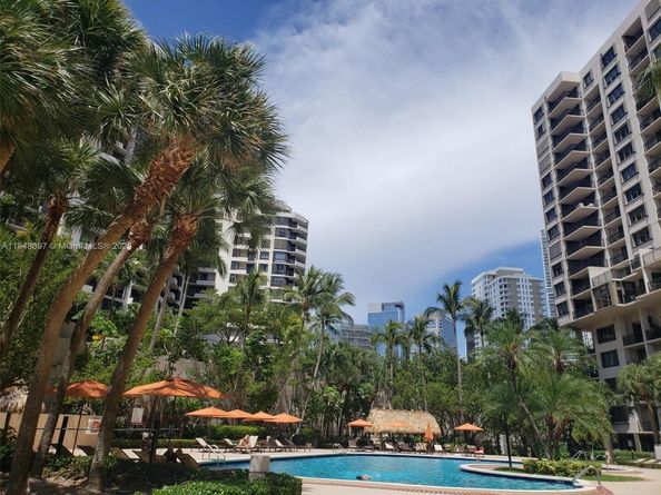 540 Brickell Key Dr 1524, Miami FL 33131