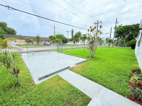 4340 SW 19th St, West Park FL 33023