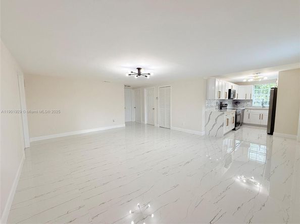 4340 SW 19th St, West Park FL 33023