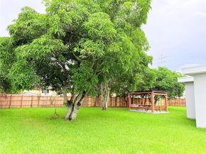 4340 SW 19th St, West Park FL 33023