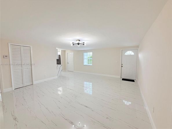 4340 SW 19th St, West Park FL 33023