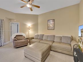 8119 NW 17th Mnr 8119, Plantation FL 33322