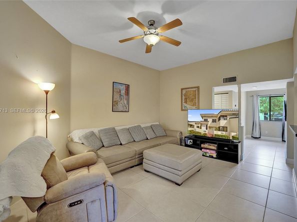 8119 NW 17th Mnr 8119, Plantation FL 33322