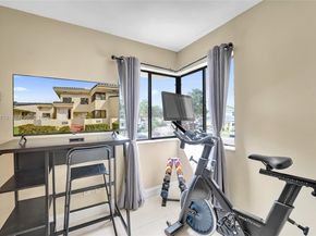 8119 NW 17th Mnr 8119, Plantation FL 33322