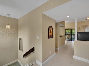 8119 NW 17th Mnr 8119, Plantation FL 33322