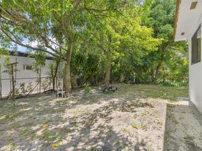 12037 NW 8th Ave, North Miami FL 33168