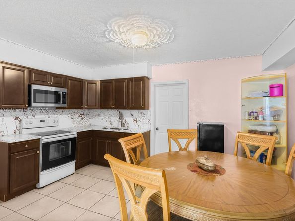 12037 NW 8th Ave, North Miami FL 33168