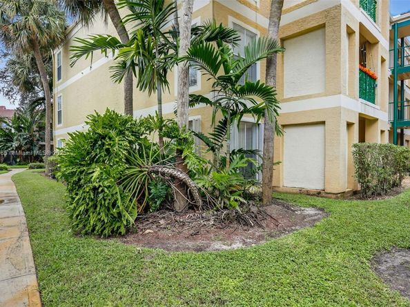 875 Riverside Dr 716, Coral Springs FL 33071