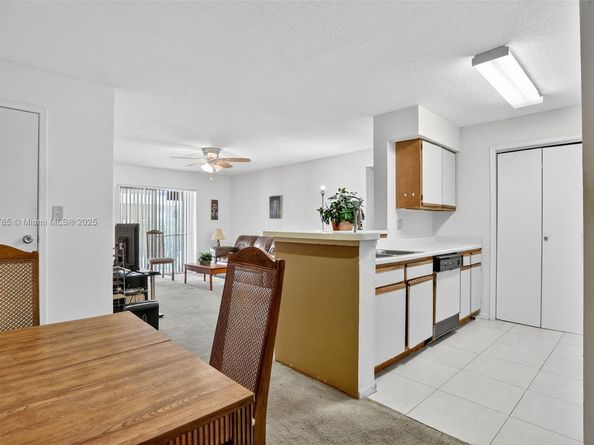 875 Riverside Dr 716, Coral Springs FL 33071