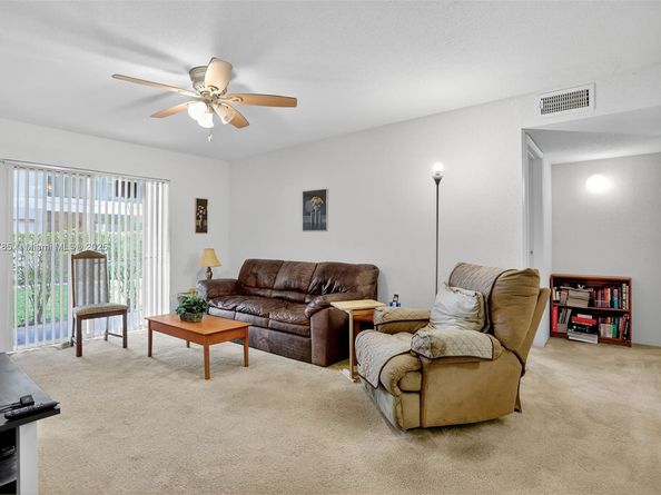 875 Riverside Dr 716, Coral Springs FL 33071
