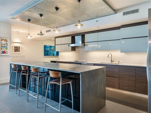 2155 Washington Ct 407, Miami Beach FL 33139