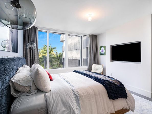 2155 Washington Ct 407, Miami Beach FL 33139
