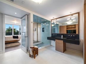 2155 Washington Ct 407, Miami Beach FL 33139