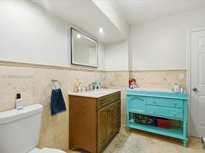 4925 Tyler St, Hollywood FL 33021