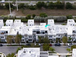 6420 NW 105th Pl, Doral FL 33178