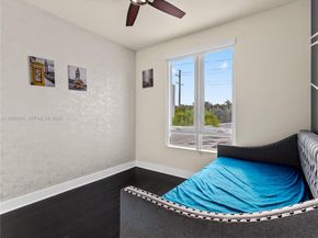 6420 NW 105th Pl, Doral FL 33178