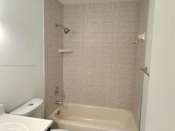 1430 SW 85th Ter, Pembroke Pines FL 33025