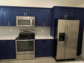 1430 SW 85th Ter, Pembroke Pines FL 33025