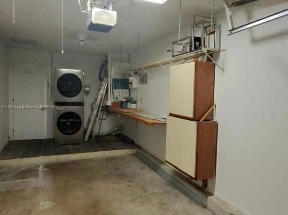 1430 SW 85th Ter, Pembroke Pines FL 33025