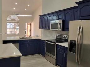 1430 SW 85th Ter, Pembroke Pines FL 33025