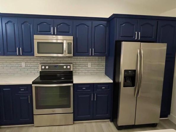 1430 SW 85th Ter, Pembroke Pines FL 33025