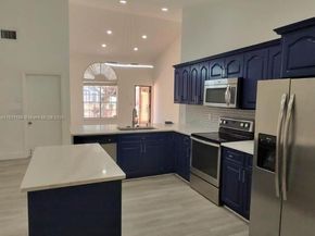 1430 SW 85th Ter, Pembroke Pines FL 33025