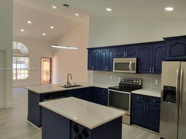 1430 SW 85th Ter, Pembroke Pines FL 33025