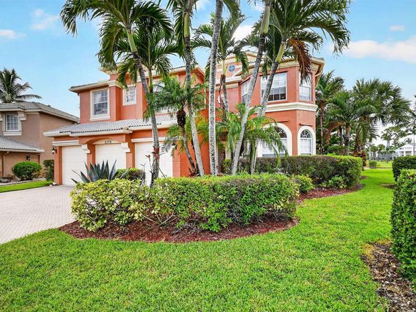 2279 Ridgewood Circle, Royal Palm Beach FL 33411