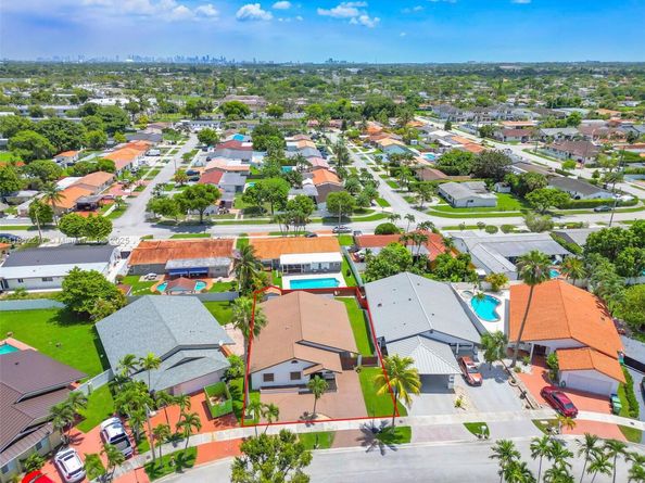 2671 SW 99th Ct, Miami FL 33165